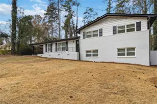 2275 Country Club Ln, Atlanta, GA 30311 - Photo 2