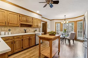 7660 Brigham Dr, Sandy Springs, GA 30350 - Photo 12