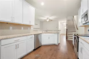 1833 Edgehill Dr, Lithonia, GA 30058 - Photo 4