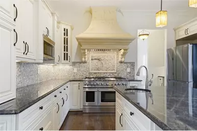 7611 Regency Circle, Sandy Springs, GA 30350 - Photo 12