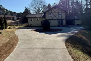 910 Timber Lake Dr, Cumming, GA 30041 - Photo 2