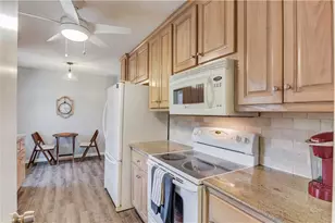 910 Timber Lake Dr, Cumming, GA 30041 - Photo 14