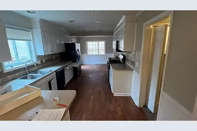 209 Nacoochee Drive, Woodstock, GA 30188 - Photo 2