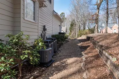 6411 Vicksburg Court NW, Acworth, GA 30101 - Photo 4