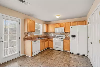 652 Rayella Drive, Stockbridge, GA 30281 - Photo 10