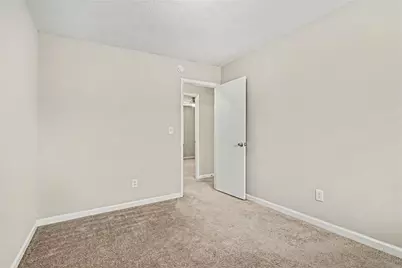 2221 Davis Oaks Court, Stone Mountain, GA 30087 - Photo 12