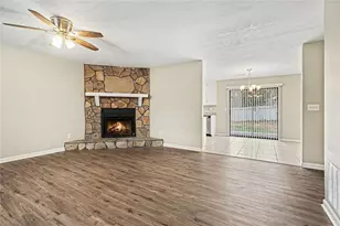 2221 Davis Oaks Ct, Stone Mountain, GA 30087 - Photo 2