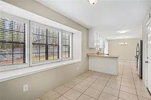 2221 Davis Oaks Ct, Stone Mountain, GA 30087 - Photo 6