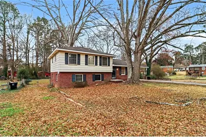 795 Middlebrook Drive, Jonesboro, GA 30236 - Photo 2