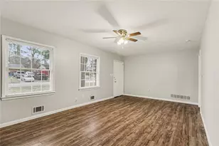 795 Middlebrook Dr, Jonesboro, GA 30236 - Photo 4