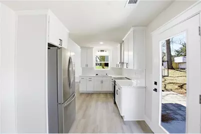 1421 Willow Bend Dr, Snellville, GA 30078 - Photo 24