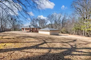 19 4th St, Gainesville, GA 30504 - Photo 34