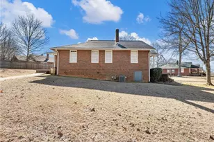 19 4th St, Gainesville, GA 30504 - Photo 38