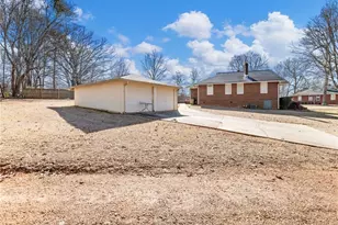 19 4th St, Gainesville, GA 30504 - Photo 36