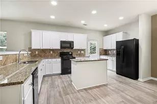 6858 Pierless Ave, Sugar Hill, GA 30518 - Photo 4