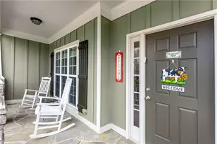 9010 Creek Hollow Ct, Gainesville, GA 30506 - Photo 2