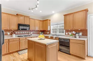 9010 Creek Hollow Ct, Gainesville, GA 30506 - Photo 14