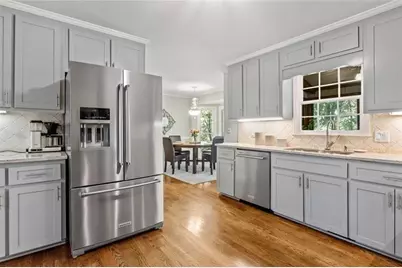 1820 Branch Valley Drive, Roswell, GA 30076 - Photo 2