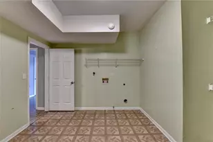 2105 Laurel Lake Dr, Suwanee, GA 30024 - Photo 58