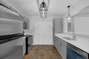 303 Mill Pond Ct SE, Smyrna, GA 30082 - Photo 4