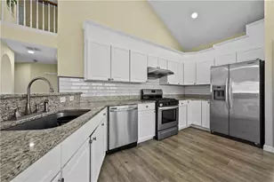 675 Manor Glen Dr, Suwanee, GA 30024 - Photo 14