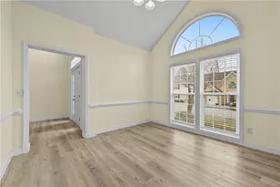 675 Manor Glen Dr, Suwanee, GA 30024 - Photo 6