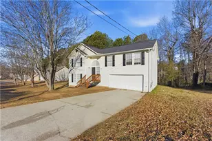 7347 Bramble Oak Dr, Douglasville, GA 30134 - Photo 2