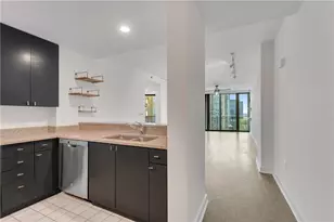 3338 Peachtree Rd NE, Atlanta, GA 30326 - Photo 2