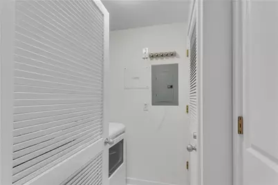 3338 Peachtree Road NE #1706, Atlanta, GA 30326 - Photo 8