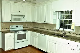 4384 Ivywood Dr, Marietta, GA 30062 - Photo 8