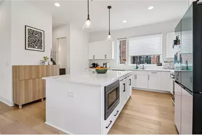 1229 Chelsea Circle NW, Atlanta, GA 30318 - Photo 4