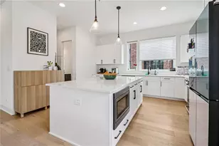 1229 Chelsea Cir NW, Atlanta, GA 30318 - Photo 4