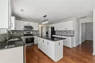 661 Roxtree Ct, Buford, GA 30518 - Photo 10