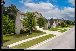 565 Lance View Ln, Lawrenceville, GA 30045 - Photo 2