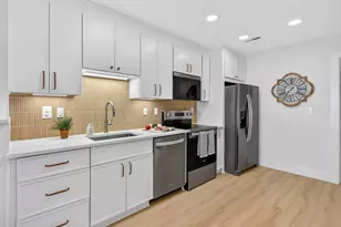 9103 Windrush Ln, Alpharetta, GA 30009 - Photo 4