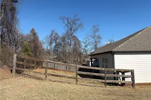 5698 Cricket Melody Ln, Flowery Branch, GA 30542 - Photo 22