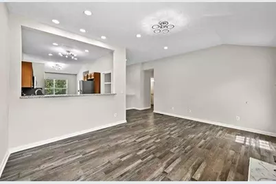 4747 Melbourne Trail, Flowery Branch, GA 30542 - Photo 8