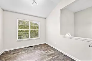 4747 Melbourne Trail, Flowery Branch, GA 30542 - Photo 12