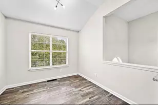 4747 Melbourne Trail, Flowery Branch, GA 30542 - Photo 12