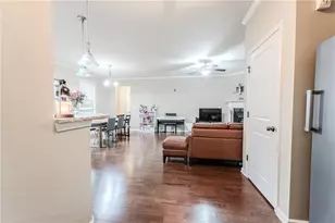 801 Village Field Ct, Suwanee, GA 30024 - Photo 2