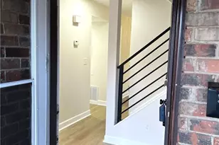 1807 Ashborough Circle SE, Marietta, GA 30067 - Photo 2