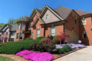 932 Heathchase Dr, Suwanee, GA 30024 - Photo 2