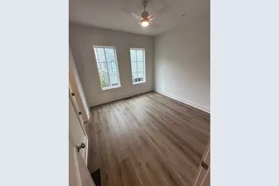 988 Bibbs Circle NW #31, Atlanta, GA 30318 - Photo 8