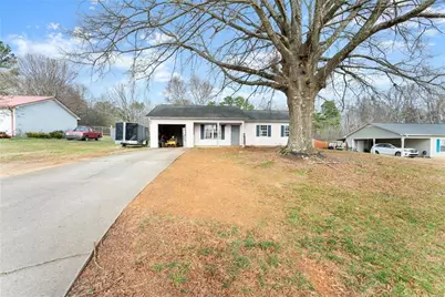 5933 Fieldstone Court, Clermont, GA 30527 - Photo 4