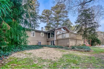 2032 Lake Lucerne Drive SW, Lilburn, GA 30047 - Photo 26