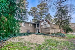 2032 Lake Lucerne Dr SW, Lilburn, GA 30047 - Photo 26