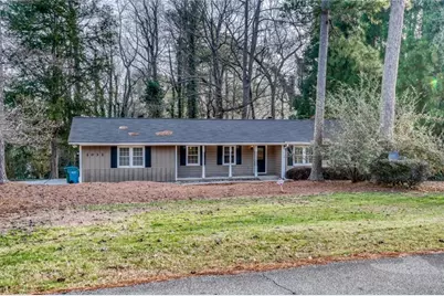 2032 Lake Lucerne Drive SW, Lilburn, GA 30047 - Photo 28