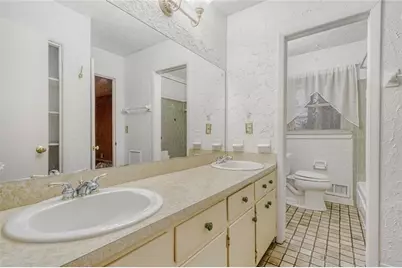 2032 Lake Lucerne Drive SW, Lilburn, GA 30047 - Photo 18