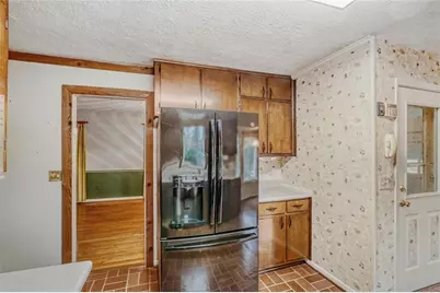 2032 Lake Lucerne Drive SW, Lilburn, GA 30047 - Photo 14