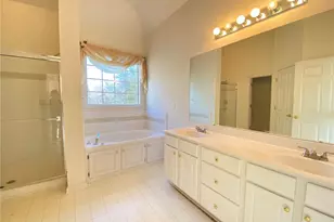 4050 Magnolia Leaf Ln, Suwanee, GA 30024 - Photo 14